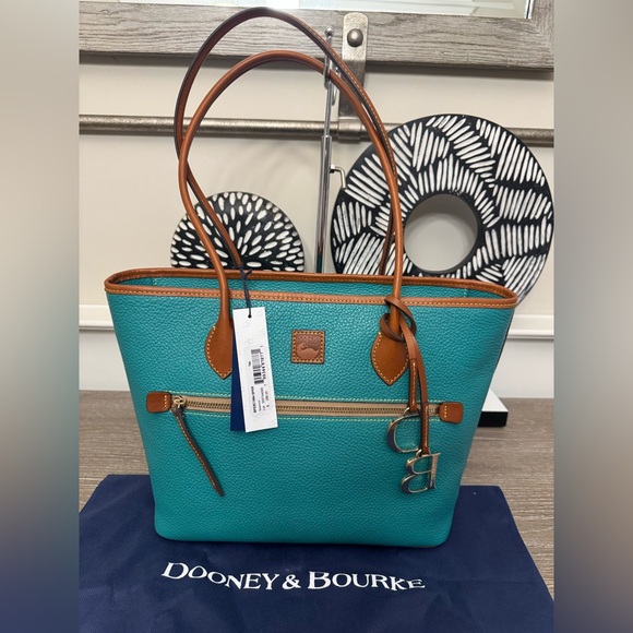 NWT Dooney & Bourke  Tote Bag - Picture 1 of 16